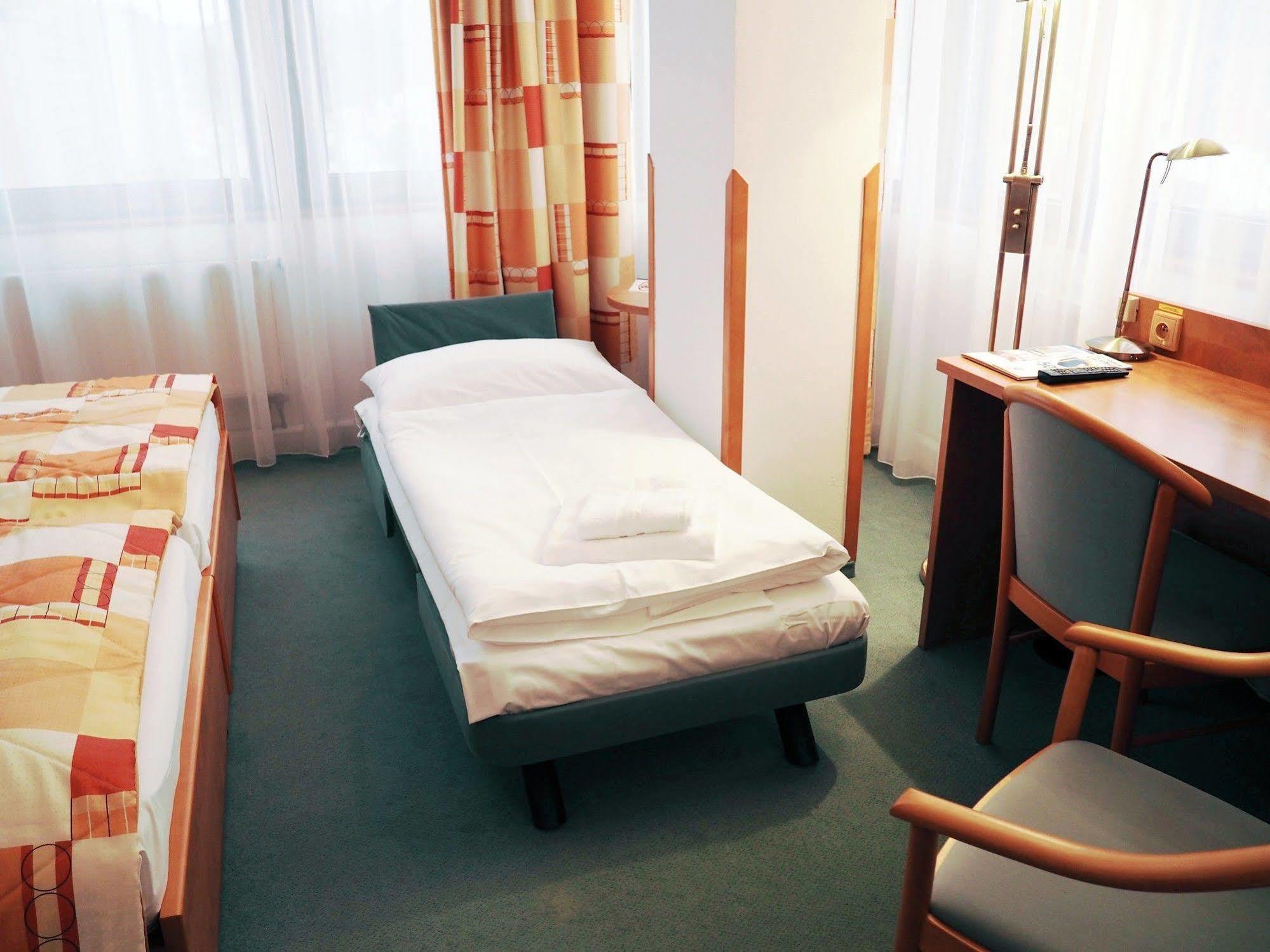 Hotel Vladimir Ústí nad Labem Екстериор снимка
