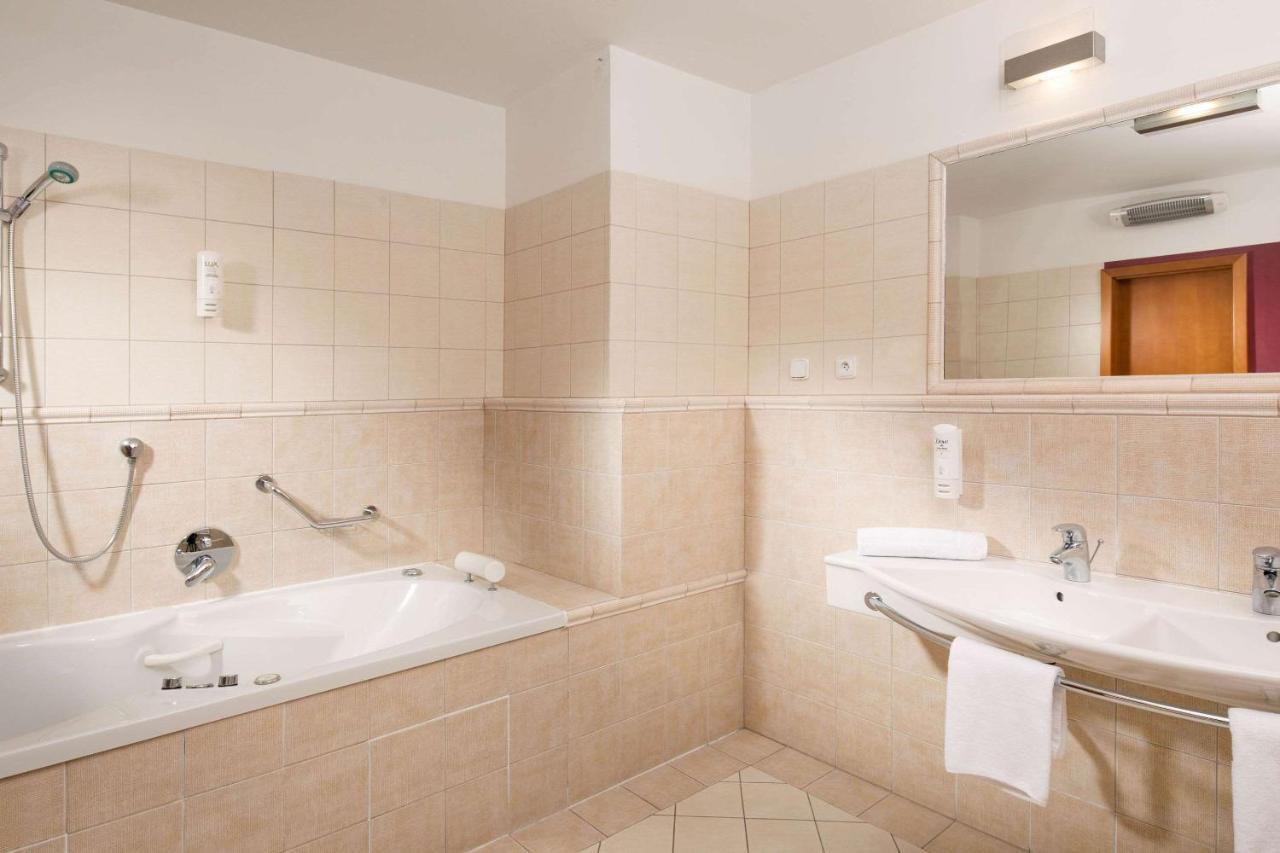 Hotel Vladimir Ústí nad Labem Екстериор снимка